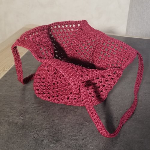 Sac tulipe rose clair au crochet