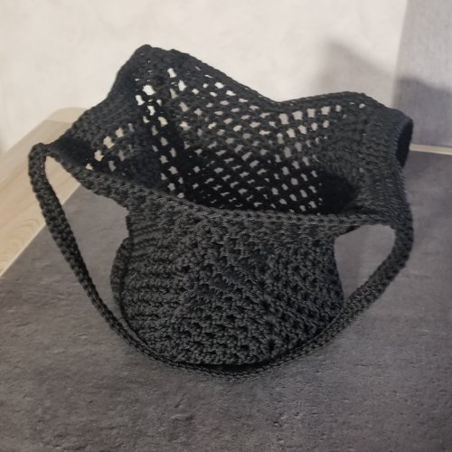 Sac tulipe noir au crochet