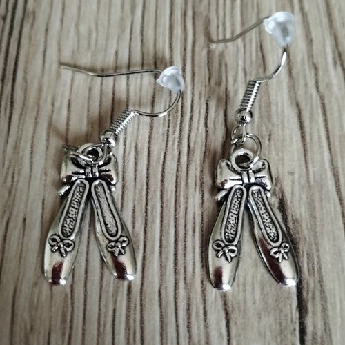 Boucles d'oreilles ballerines de danse argentées