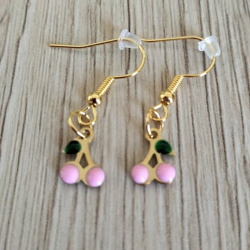 Boucles d'oreilles cerises roses pâle et dorées