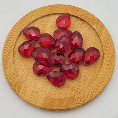 10 perles goutte 13x18mm cristal rouge  facettée