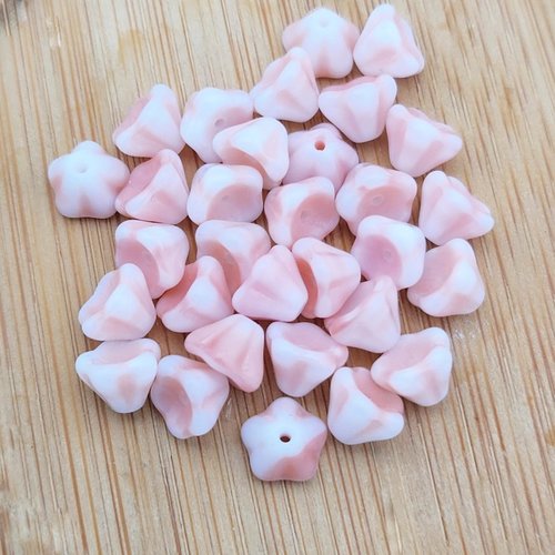 10 perles de verre tchèque fleurs 8x6mm peaches and cream