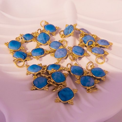 1 pendentif   turquoise carre facette  serti argent 925 doreé or 24kt