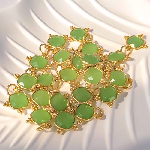 1 pendentif  calcédoine verte carre facette  serti argent 925 doreé or 24kt