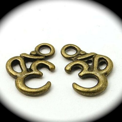 10 breloques "ohm" symbole hindouiste métal couleur bronze 16x11mm