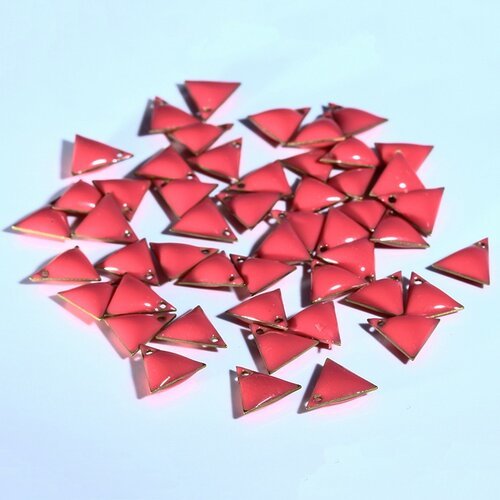 Sequin médaillon triangle x6 émail corail 8mm