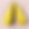 2 sequins emailles laiton longue goutte jaune 27x10mm