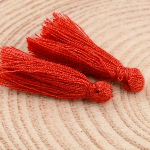 10 pompons breloque coton  rouge longueur 25x5mm
