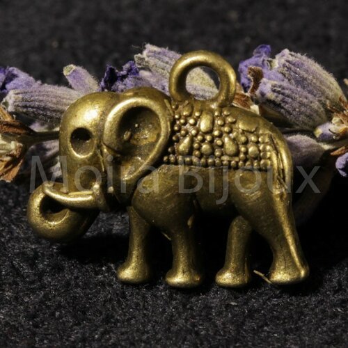 12 breloques éléphant miniature métal couleur bronze 17x15mm