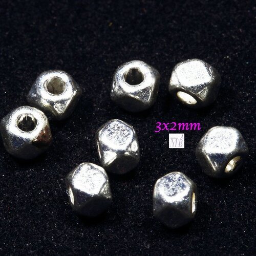 40 perles polygone métal argenté miniature 3x2mm