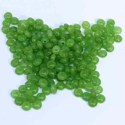 40 perles jade vert  boulier plates lentilles 4x2mm