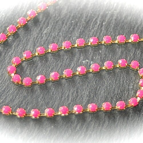 1m  de chaine laiton dorée strass résine framboise  3mm