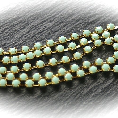 1 m de chaine laiton dorée strass résine vert d'eau 3mm