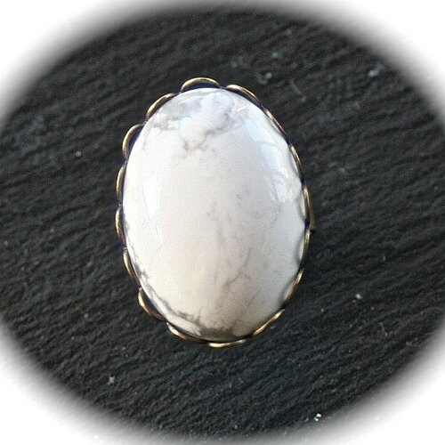 X1 cabochon pierre de howlite blanche veiné gris  ovale  18x25mm