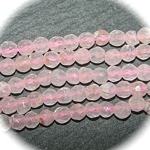 X10 perles de quartz rose facetté 4mm
