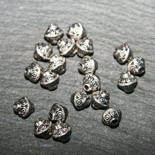 20 perles intercalaires métal argentées coniques  6mm