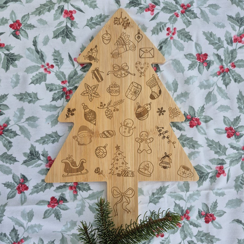 Planche apéro décorative de noël en bois gravé forme sapin