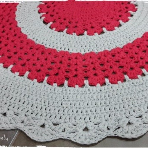 Tapis Rond Au Crochet 100 Coton Couleur Grisrouge Fuchsia