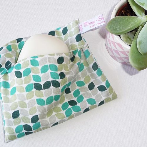 Pochette imperméable lavable et réutilisable green retro - pochette à savon ou pour serviette hygiénique lavable