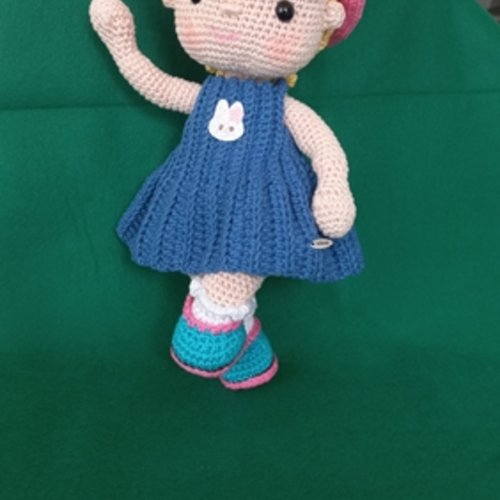 Vevette poupée au crochet