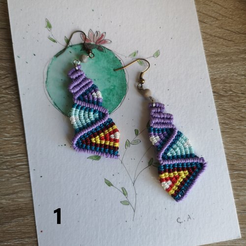 Boucles d'oreilles pendantes boho en micro macramé