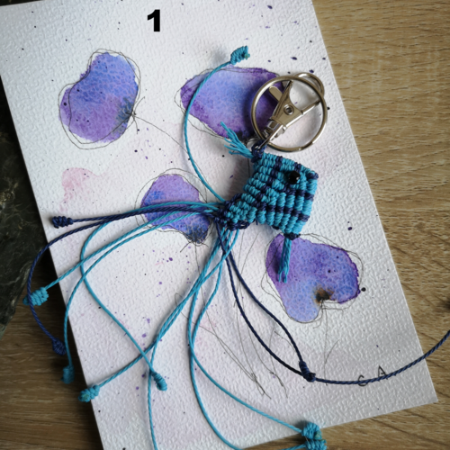 Porte clefs poisson en micro macramé 3d