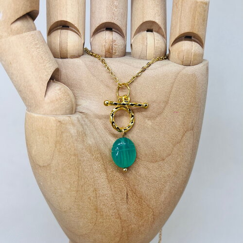 Collier amulette scarabée onyx vert