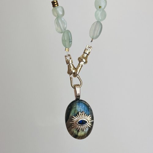 Collier locket amulette labradorite