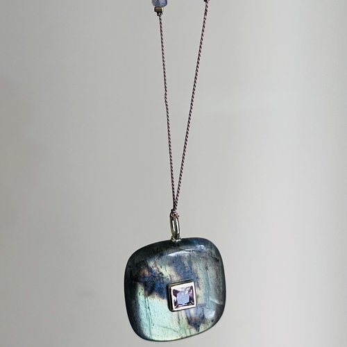 Sautoir grigri labradorite