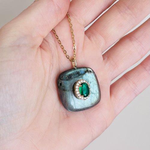 Sautoir amulette labradorite