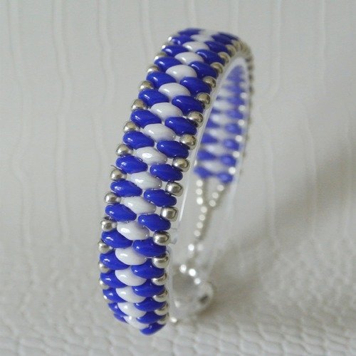 Bracelet tissage perles verre superduo bleu et blanc