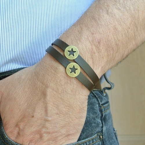 Bracelet 20 cm 2 lanière synthétique imitation cuir brun, perles bronze étoile, mousqueton