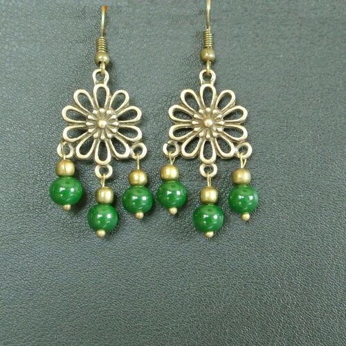 Boucles d'oreilles perles rondes 8 mm joli vert sur support fleur marguerite métal bronze 