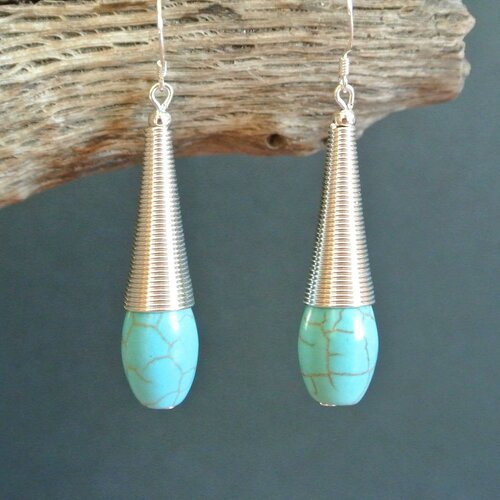 Boucles d'oreilles perles olive imitation turquoise sur une perle fil enroulé en cône, crochet en argent 925 