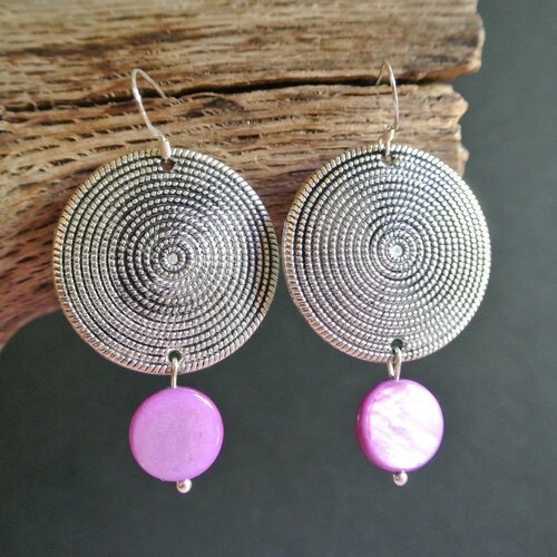 Boucles d'oreilles connecteurs ronds boucliers métal argenté et nacre violette, crochet argent 925