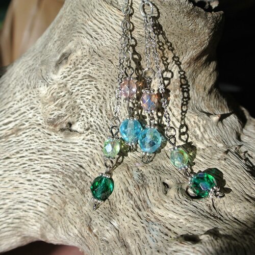 Boucles d'oreilles perles verre améthyste, vert, bleu sur 2 chaînes argent platine