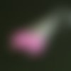 Boucles d'oreilles perle verre rose vif sur cône en spirale argenté et crochet hameçon argent 925