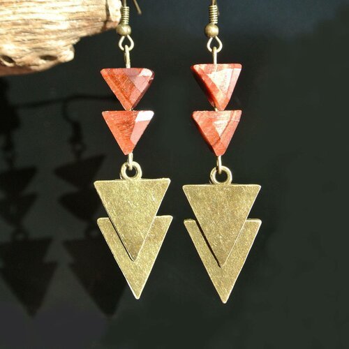 Boucles d'oreilles graphiques perles oeil de taureau marron et triangles en métal couleur bronze, crochets