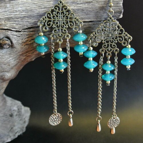 Boucles d'oreilles perles verre turquoise et chaînettes sur connecteur bronze forme losange