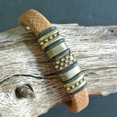 Bracelet homme 20,3 cm, tissu synthétique camel, perles passantes bronze, fermoir à crochet clip