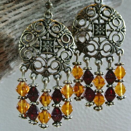 Boucles d'oreilles 5 pendants perles de verre toupie ambre et rouge sur support bronze