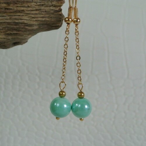 Boucles d'oreilles perle en verre bleu turquoise nacrée brillante, forme ronde et lisse de 8 mm, sur chaîne maille