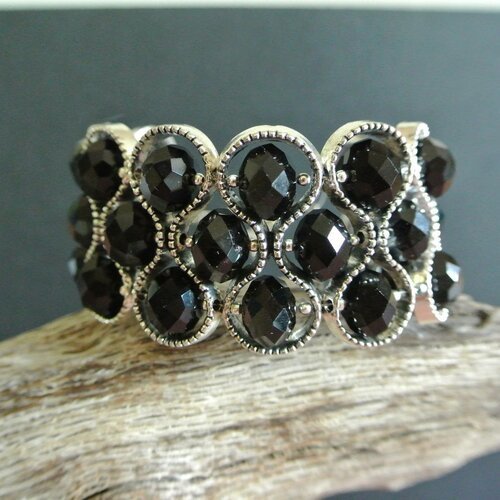 Bracelet manchette  femme 19,5 cm 3 rangs de perles de verre rondelles à facettes noires, 12 x 8 mm, sur supports métal en huit