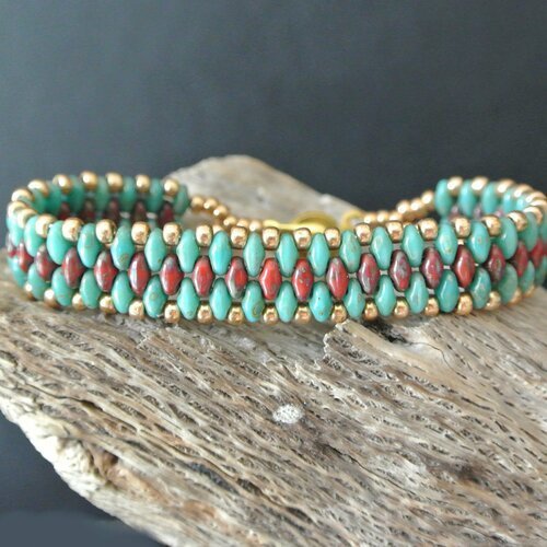 Bracelet 17,5 cm tissage 13 mm perles verre tchèque superduo rouge corail vert turquoise, rocaille dorée
