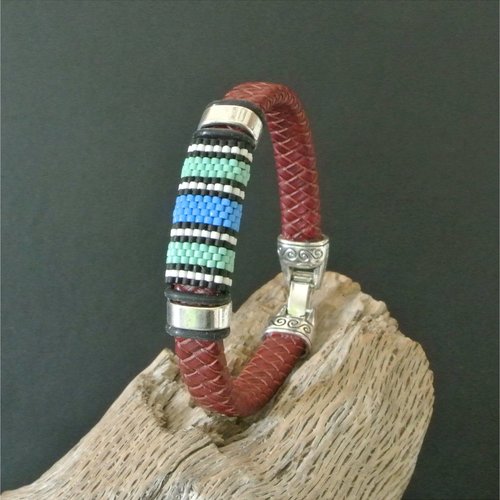 Bracelet homme cordon cuir épais tressé rouge bordeaux, tissage peyote bleu et vert clair