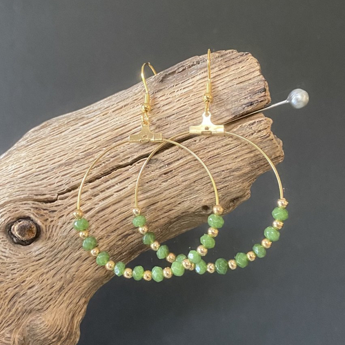 Boucles d'oreilles créoles dorées petites perles aventurine et dorées