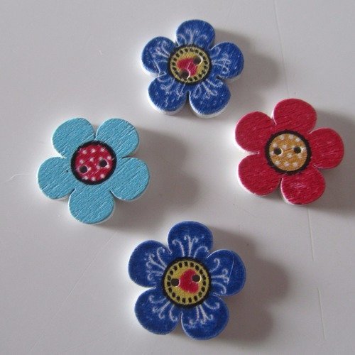 Lot de 4 boutons en bois représentant des fleurs - 2 trous