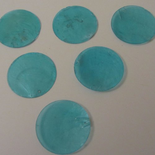 Lot de 6 palets pendentifs en nacre de couleur bleu turquoise - diamètre 4 cm