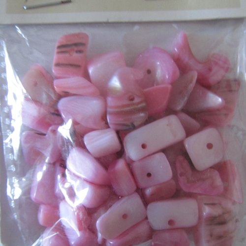 Sachet 55 grammes de perles de nacre carrées plates roses - différentes tailles - coquillage