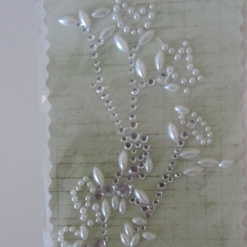 Embellissements self adhésif - branche de fleurs en strass et perles